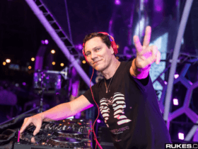 Tiesto featuring 433 "Tomorrow"