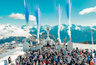 Tomorrowland Winter reflection of love