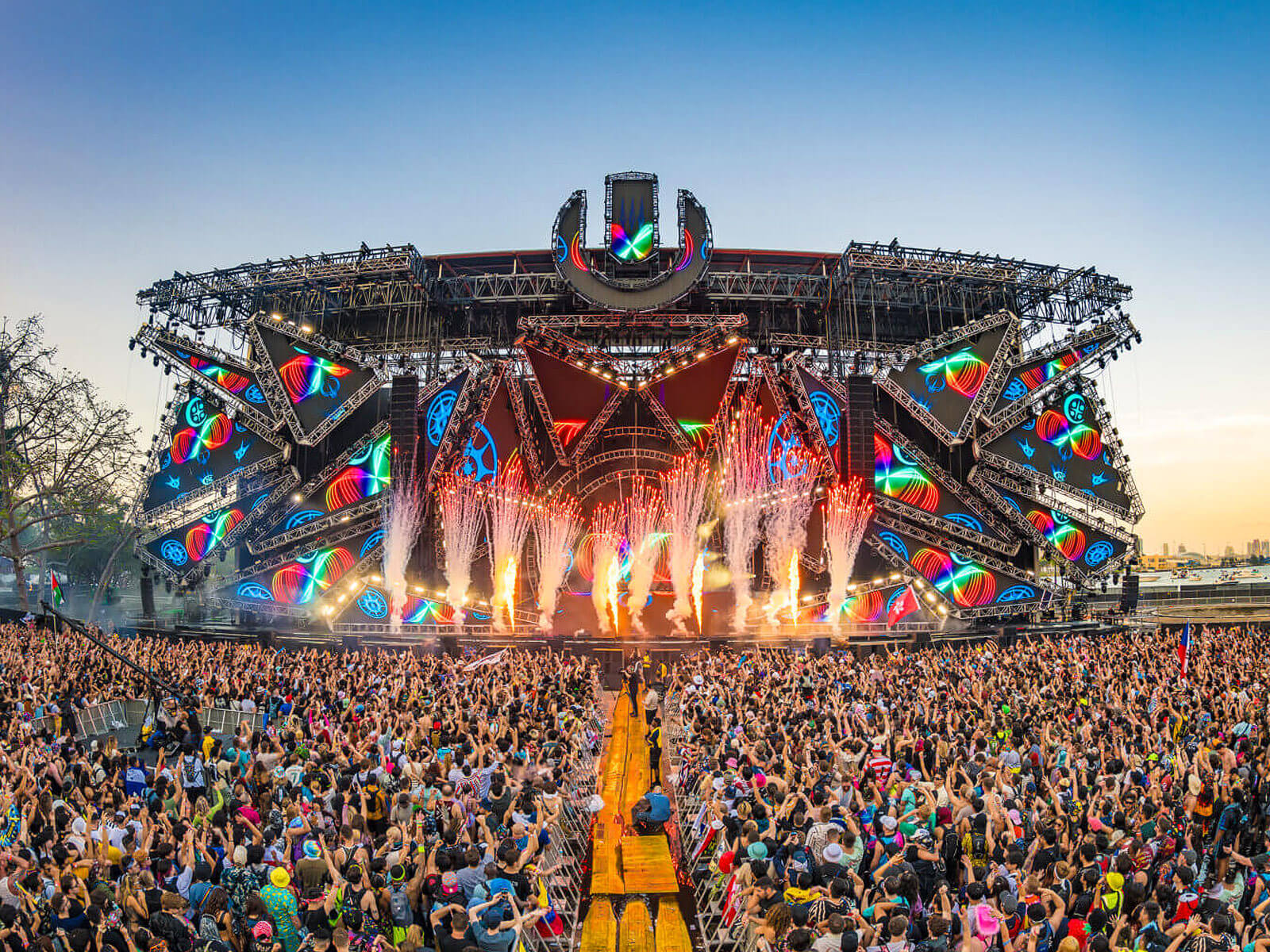 L Ultra Miami 2025 D bute Aujourd hui Les 10 Sets Ne Pas Rater L Ultra Miami 2025 D bute Aujourd hui Les 10 Sets Ne Pas Rater