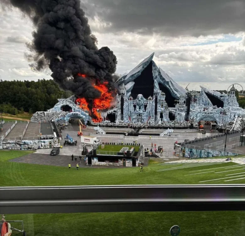Incendie de la Mainstage de Tomorrowland 2025 | Source : RTBF