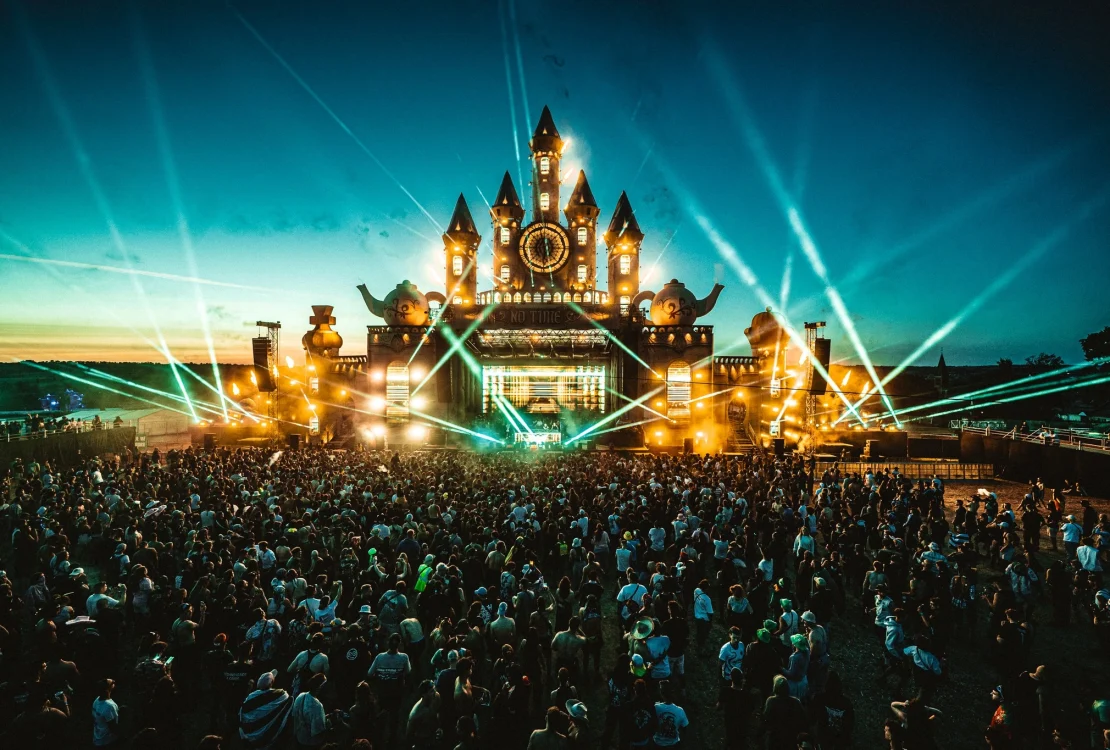 Mainstage de l'Eskape Festival 2026 | Photo : @eskapefestival_official / @arthur_ranzy_