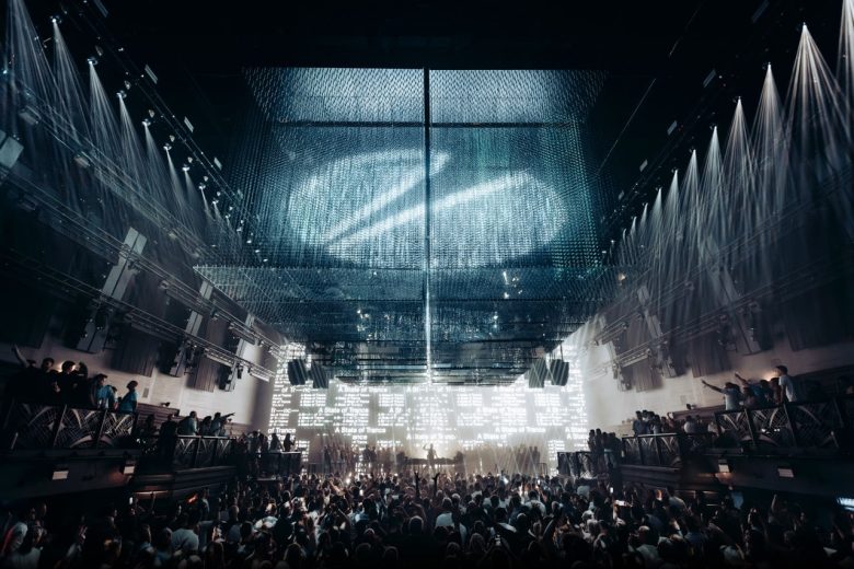 Armin van Buuren à Unvrs / Source : Youtube Armin van Buuren