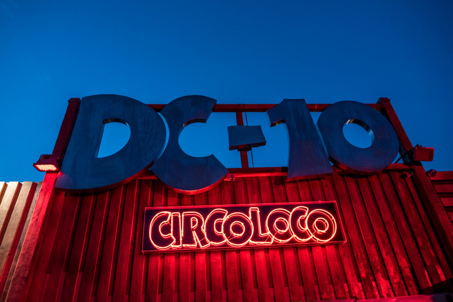 Un homme arrêté après la vente de faux bracelets au DC-10 Ibiza